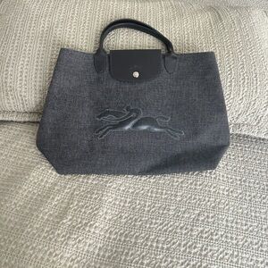Le Victoire special edition tote